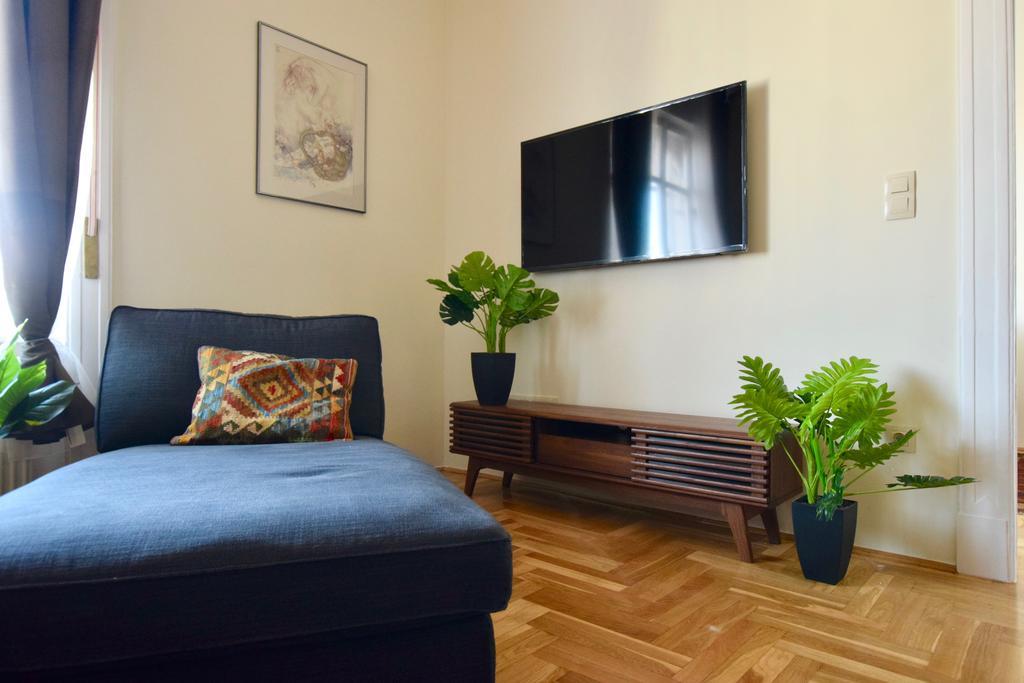 Luxury Apartment By Hi5 - Kiraly Street Suite Budapest Exteriör bild