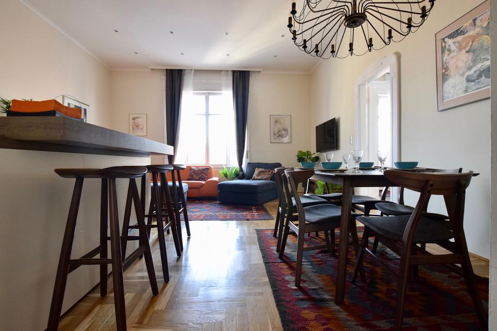 Luxury Apartment By Hi5 - Kiraly Street Suite Budapest Exteriör bild