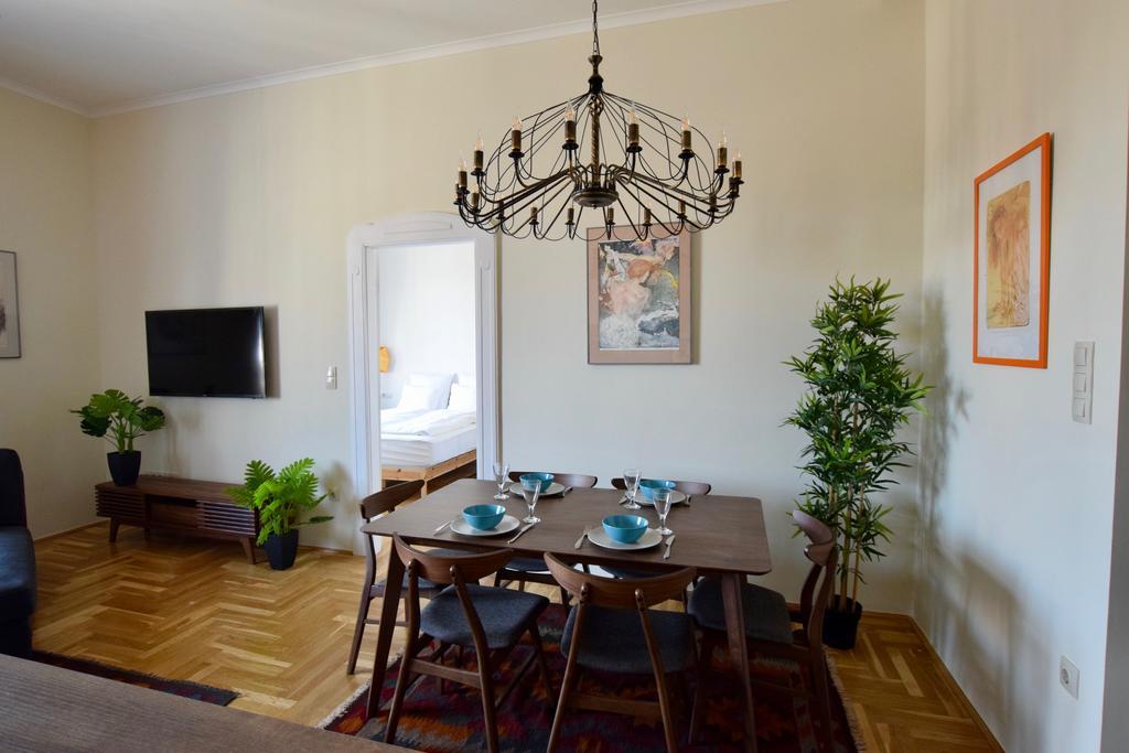 Luxury Apartment By Hi5 - Kiraly Street Suite Budapest Exteriör bild