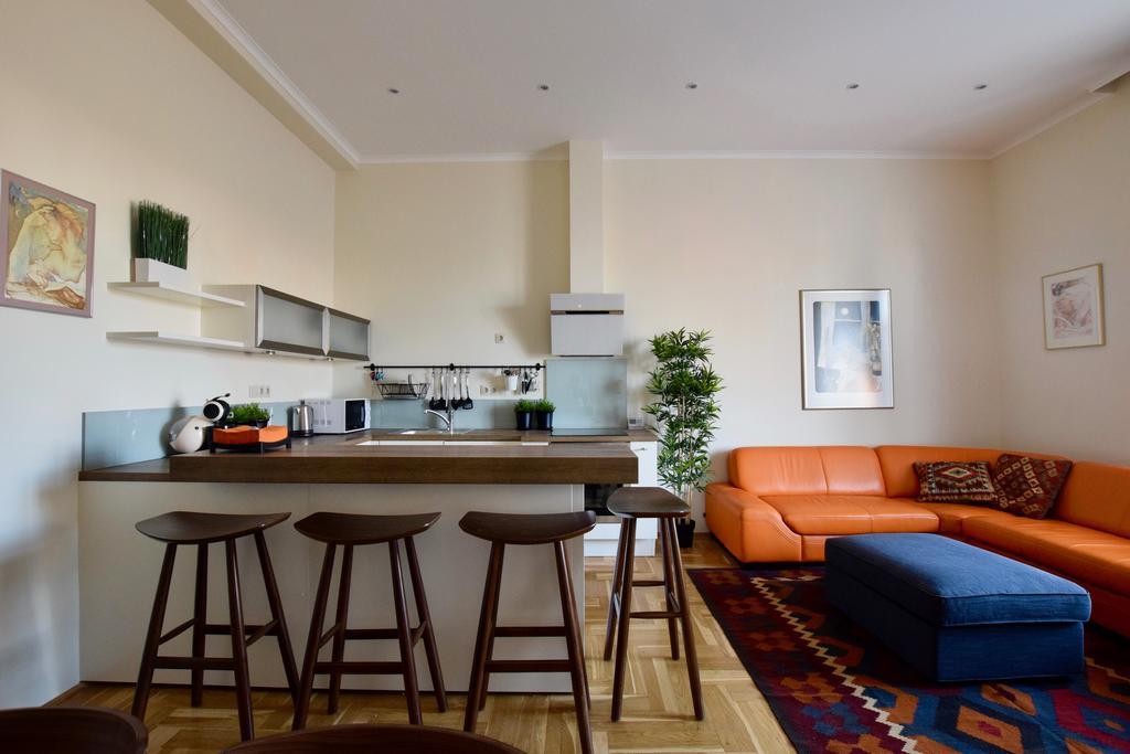 Luxury Apartment By Hi5 - Kiraly Street Suite Budapest Exteriör bild