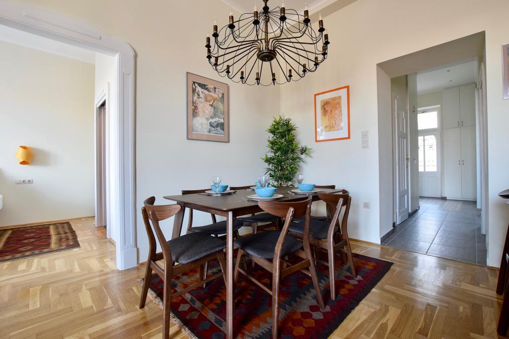 Luxury Apartment By Hi5 - Kiraly Street Suite Budapest Exteriör bild