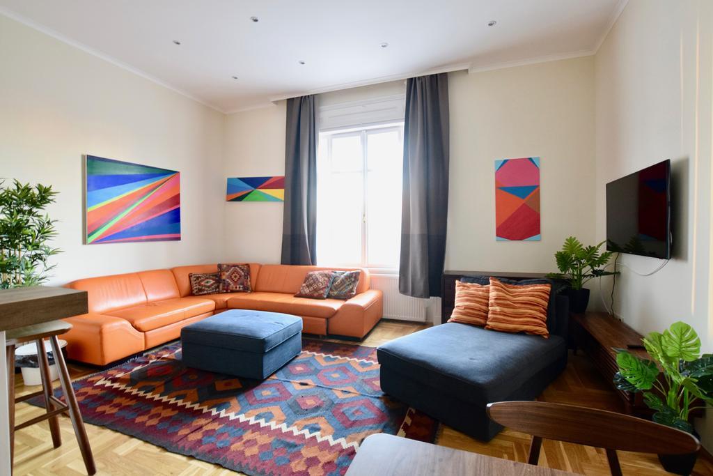 Luxury Apartment By Hi5 - Kiraly Street Suite Budapest Exteriör bild